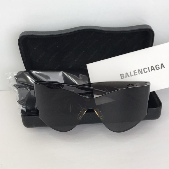 - 💯 - Authentic New BalenciagaMONO MASK SUNGLASSES | BB0122S seen on Kim - Picture 15 of 17